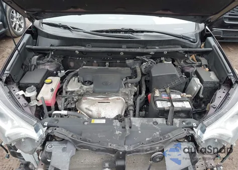 2017 Toyota Rav4 Xle z USA, uszkodzony, nr VIN 2T3RFREV3HW691059